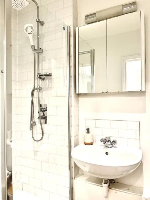Apartament Central London Soho Flat Zewnętrze zdjęcie